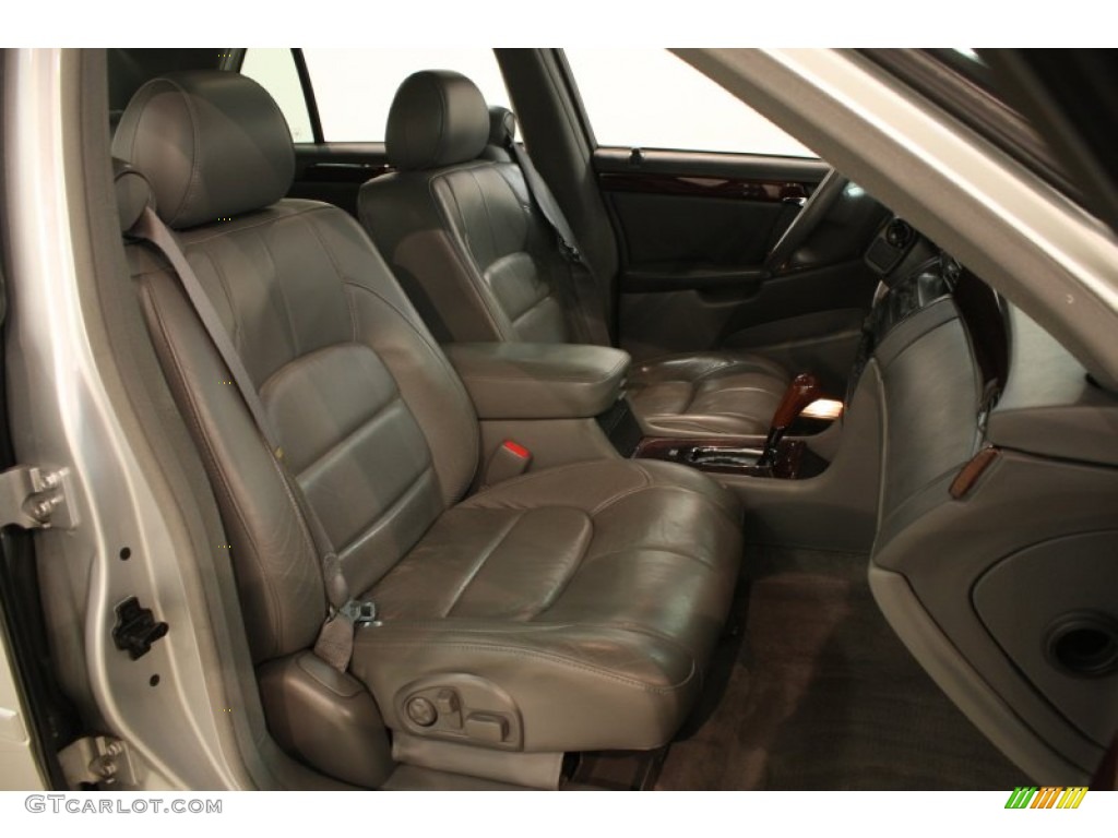 2001 DeVille DTS Sedan - Sterling Silver / Dark Gray photo #10