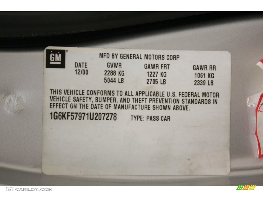 2001 DeVille DTS Sedan - Sterling Silver / Dark Gray photo #16