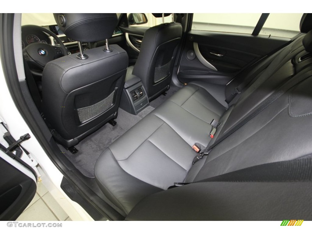 2013 3 Series 328i Sedan - Mineral White Metallic / Black photo #29