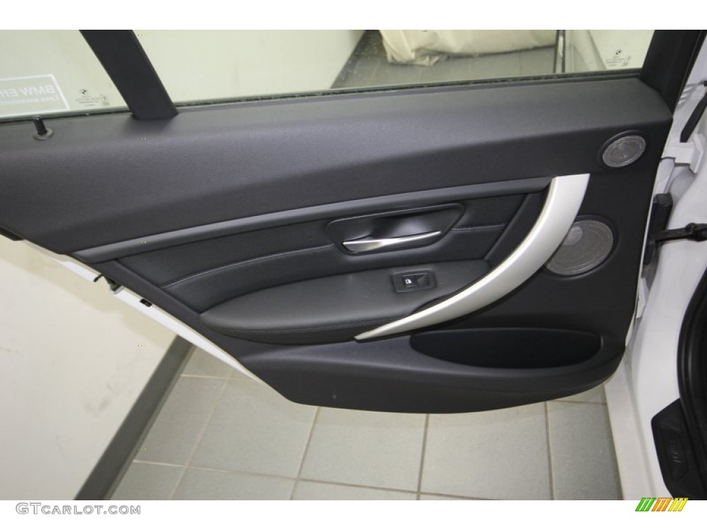 2013 3 Series 328i Sedan - Mineral White Metallic / Black photo #30