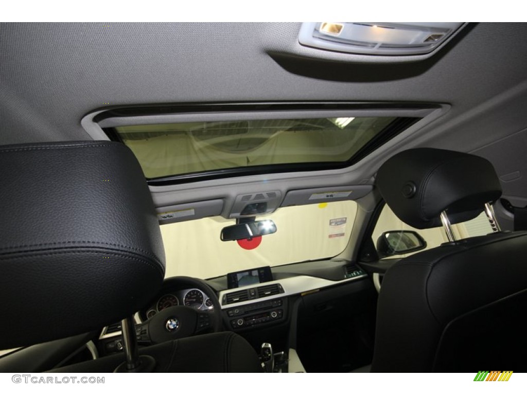 2013 3 Series 328i Sedan - Mineral White Metallic / Black photo #33