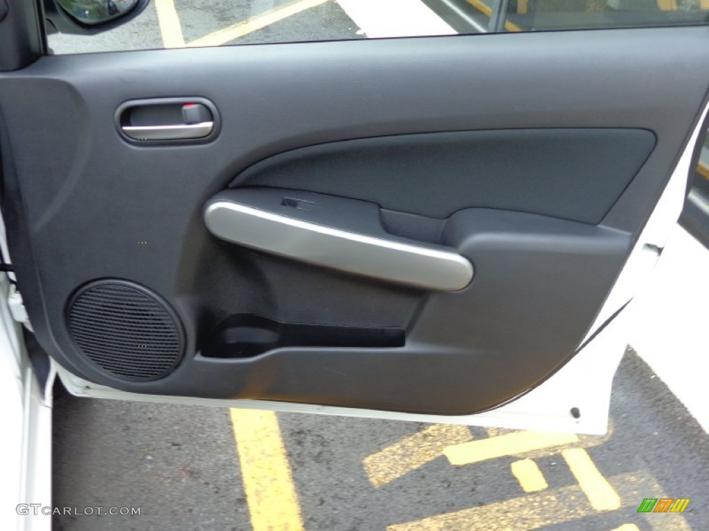 2011 MAZDA2 Touring - Crystal White Pearl / Black photo #9