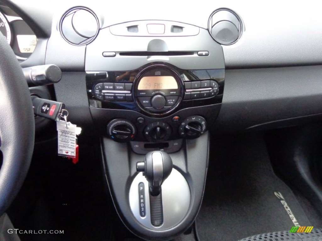 2011 MAZDA2 Touring - Crystal White Pearl / Black photo #25