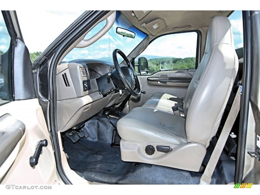 Medium Parchment Interior 2004 Ford F350 Super Duty XL Regular Cab 4x4 Utility Truck Photo #81680569