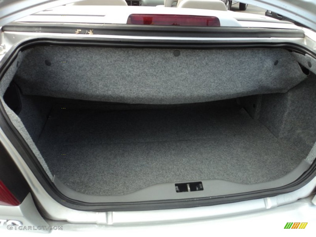 2001 Volvo C70 HT Convertible Trunk Photos