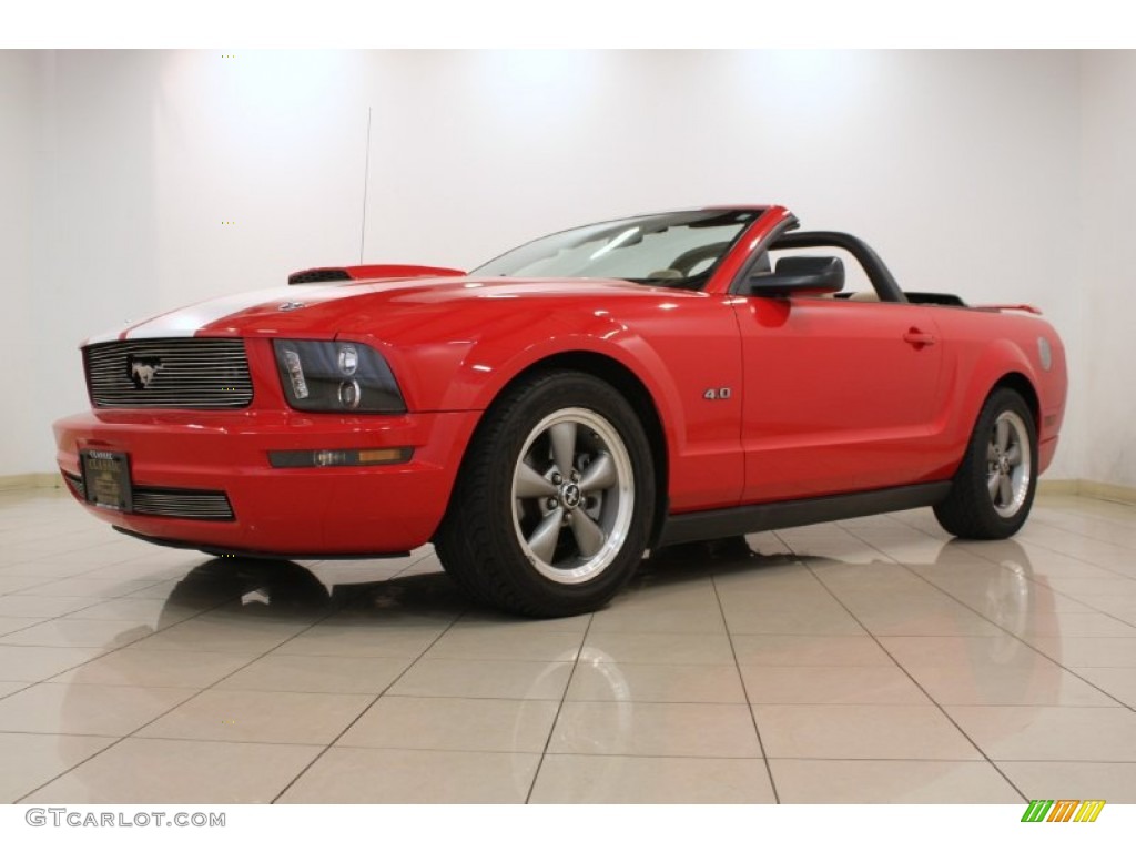 2006 Mustang V6 Premium Convertible - Torch Red / Light Parchment photo #18