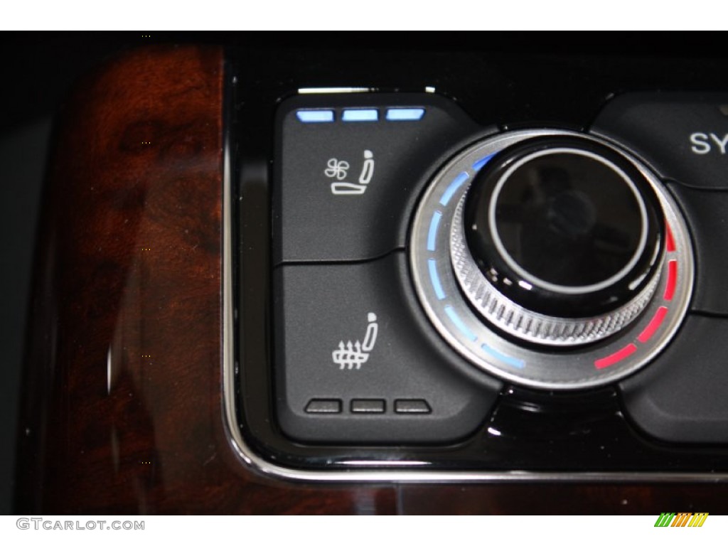 2013 Audi A8 4.0T quattro Controls Photo #81686935