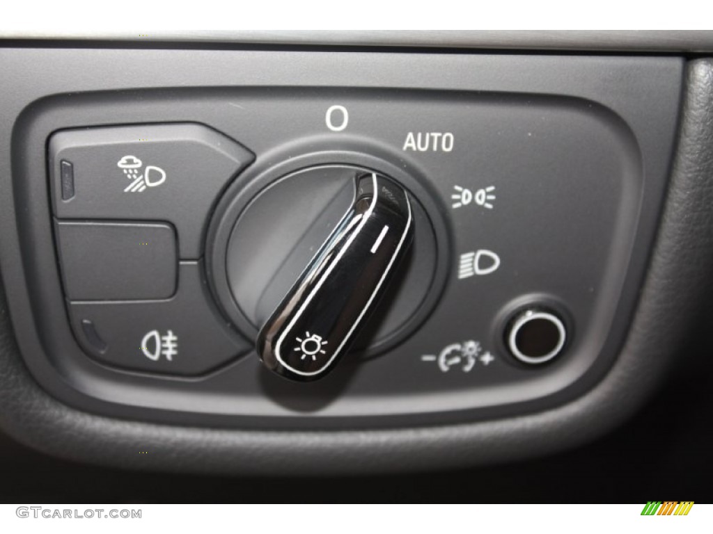 2013 Audi A8 4.0T quattro Controls Photo #81687114