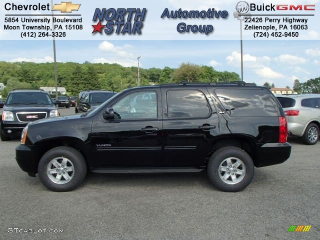 2013 Yukon SLT 4x4 - Onyx Black / Ebony photo #1