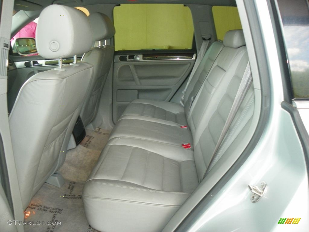Kristal Gray Interior 2004 Volkswagen Touareg V8 Photo #81688770