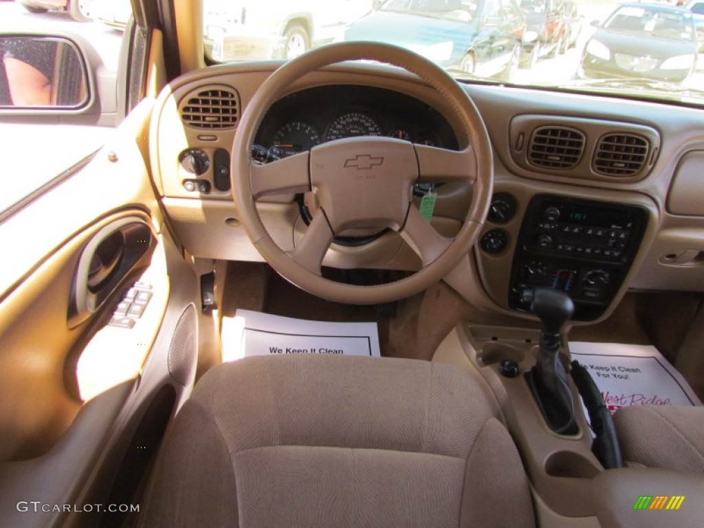 2003 TrailBlazer EXT LT 4x4 - Sandalwood Metallic / Light Oak photo #21