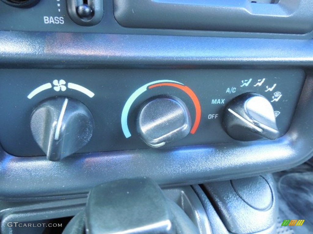 1999 Chevrolet Camaro Coupe Controls Photos