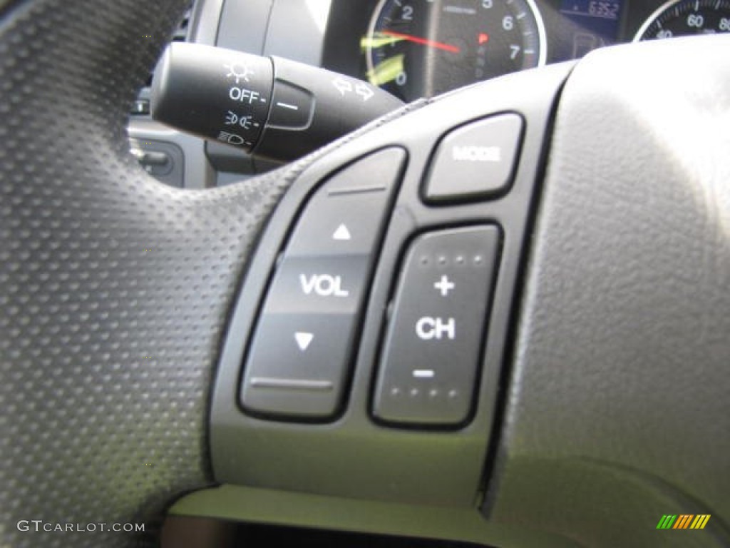 2011 CR-V SE 4WD - Opal Sage Metallic / Ivory photo #33