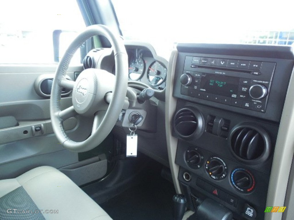 2009 Wrangler X 4x4 - Jeep Green Metallic / Dark Slate Gray/Medium Slate Gray photo #12