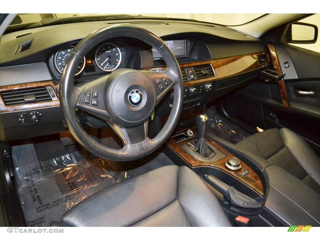Black Interior 2007 BMW 5 Series 530i Sedan Photo #81699613