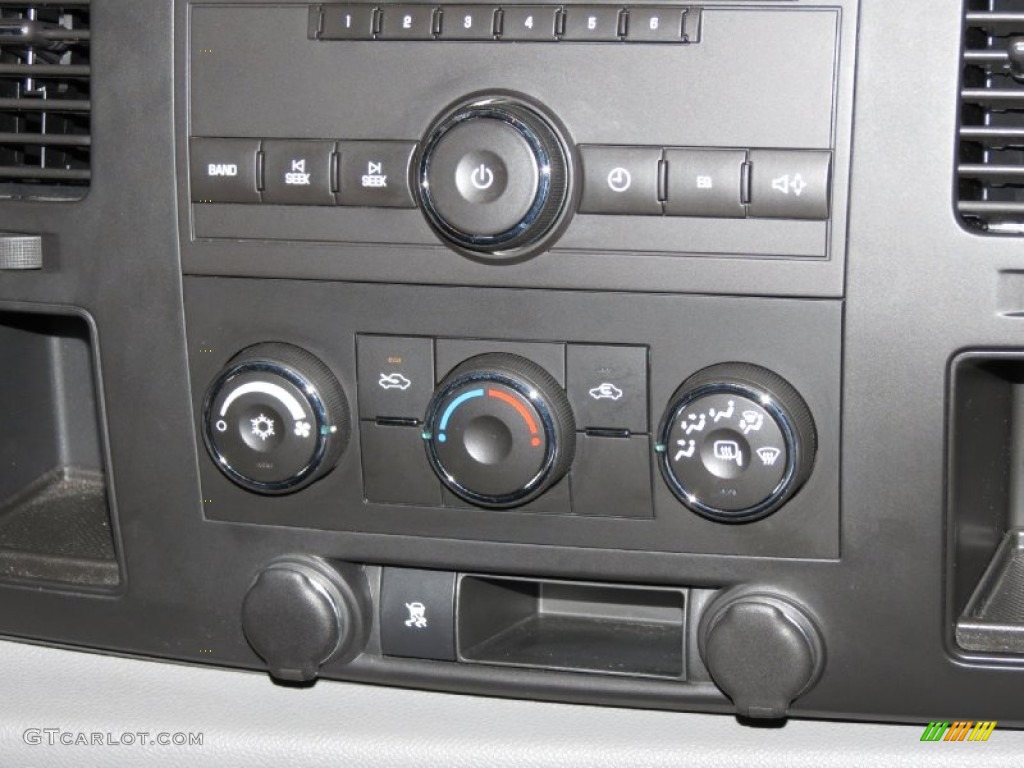 2011 GMC Sierra 1500 Extended Cab Controls Photos