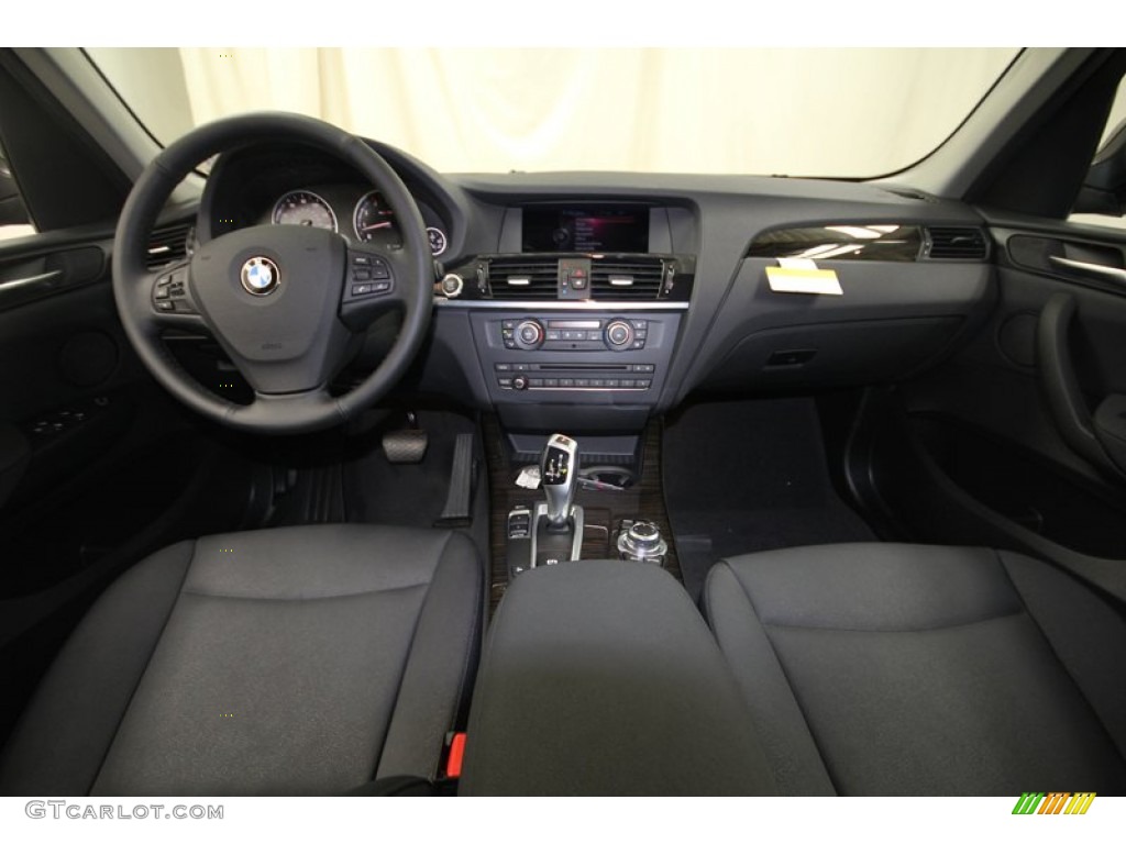 2014 X3 xDrive28i - Jet Black / Black photo #4