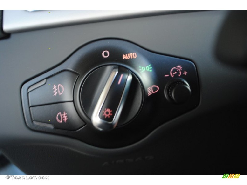 2013 Audi S5 3.0 TFSI quattro Convertible Controls Photo #81703339