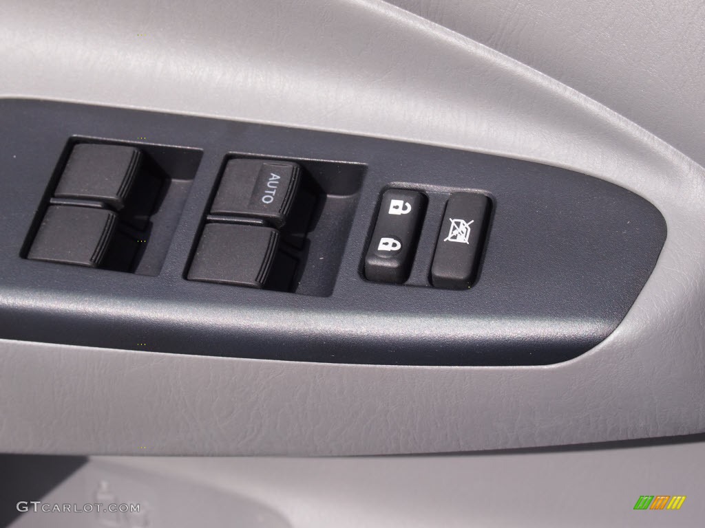 2013 Toyota Tacoma V6 TRD Sport Prerunner Double Cab Controls Photo #81704658