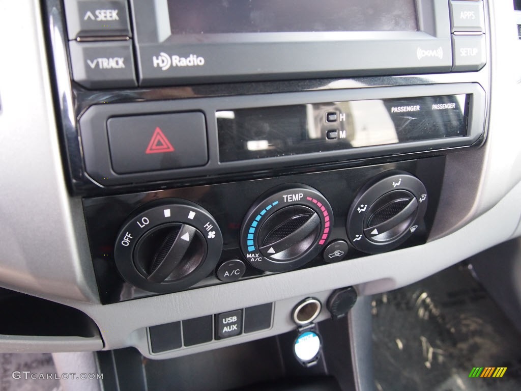 2013 Toyota Tacoma V6 TRD Sport Prerunner Double Cab Controls Photo #81704755