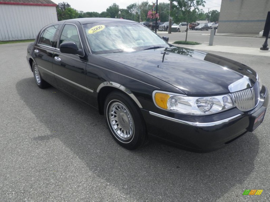 2000 Town Car Cartier - Black / Light Graphite photo #1