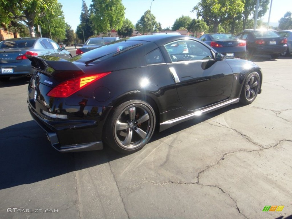2008 350Z NISMO Coupe - Magnetic Black / NISMO Black/Red photo #6