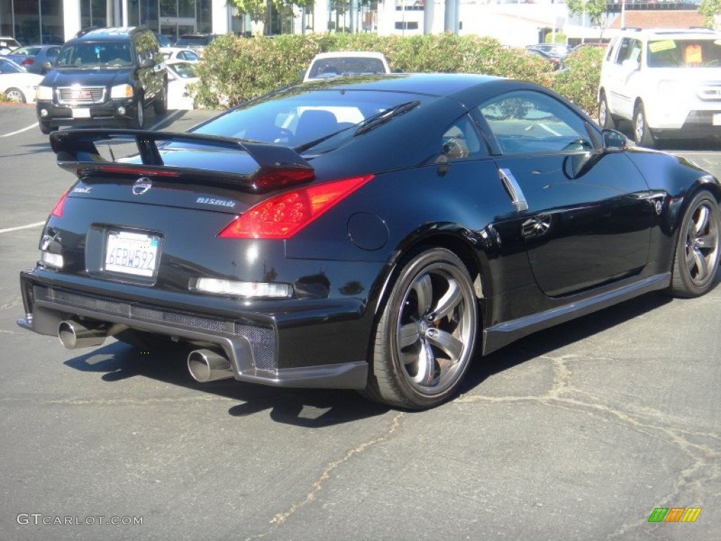 2008 350Z NISMO Coupe - Magnetic Black / NISMO Black/Red photo #9