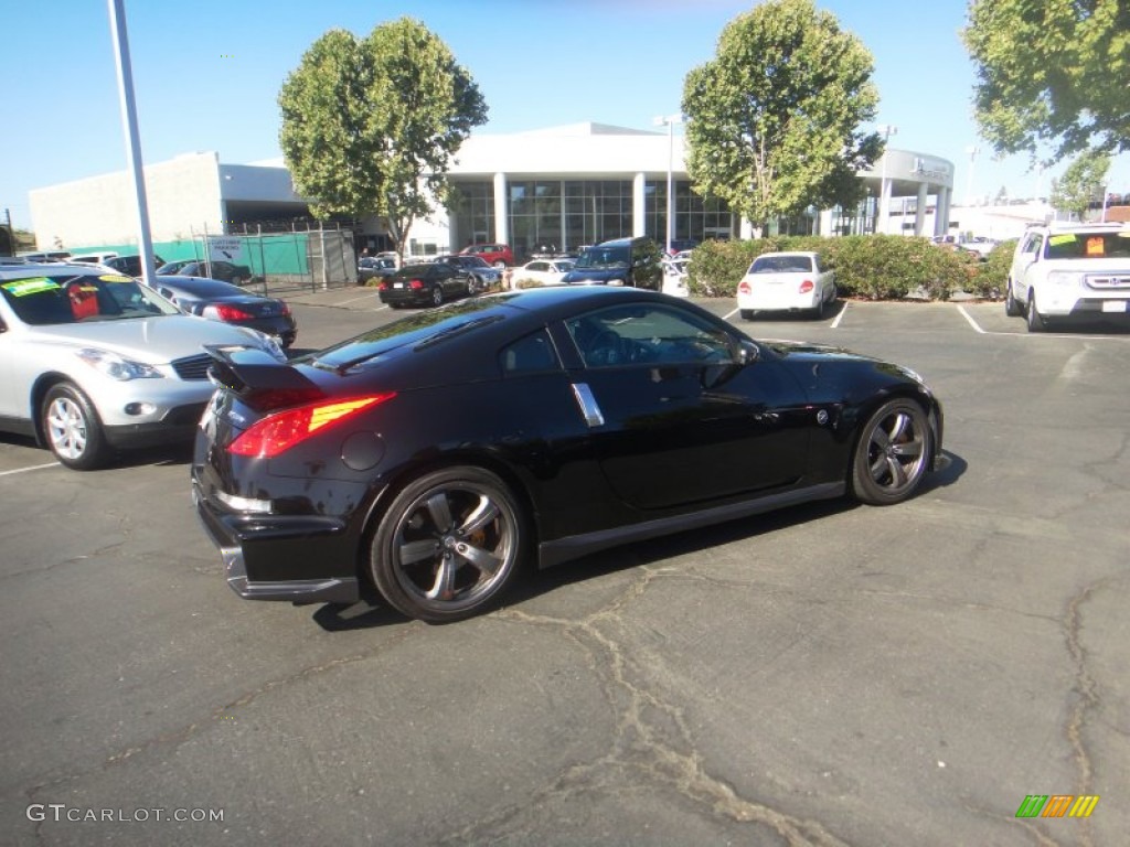 2008 350Z NISMO Coupe - Magnetic Black / NISMO Black/Red photo #14