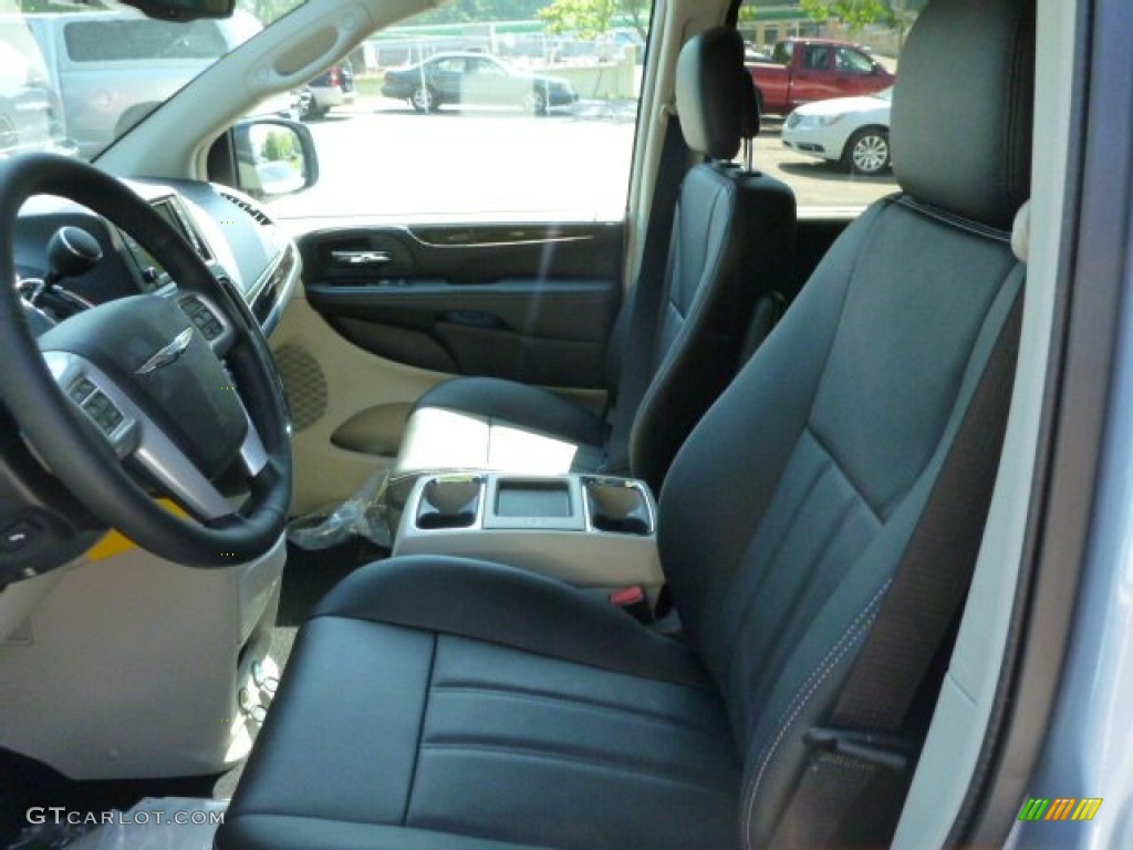 2013 Town & Country Touring - L - Crystal Blue Pearl / Black/Light Graystone photo #10
