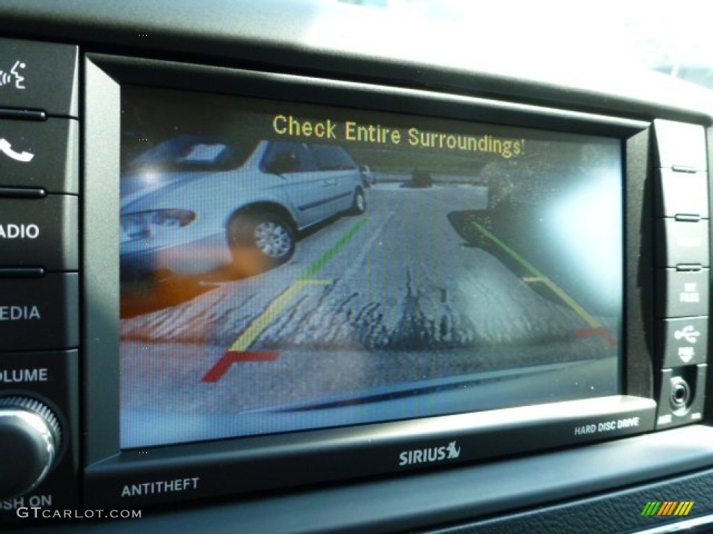 2013 Town & Country Touring - L - Crystal Blue Pearl / Black/Light Graystone photo #18