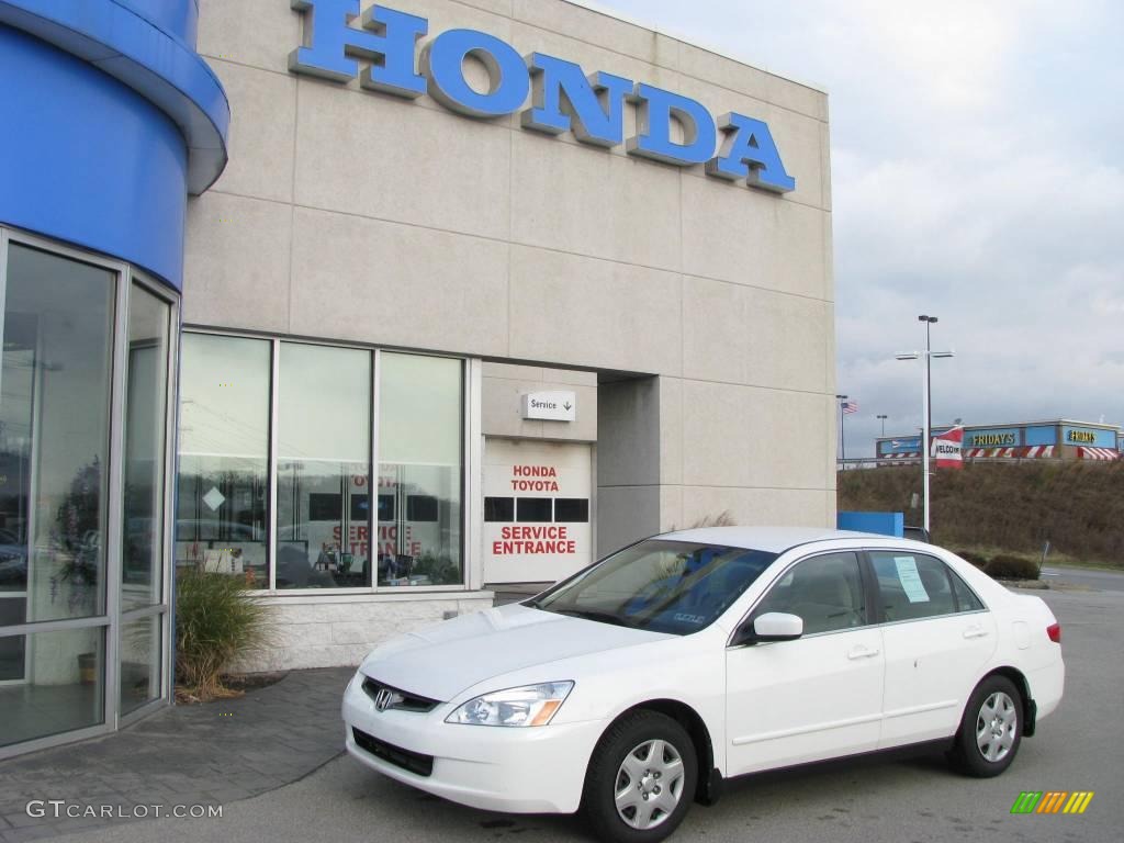 2005 Accord LX Sedan - Taffeta White / Ivory photo #1