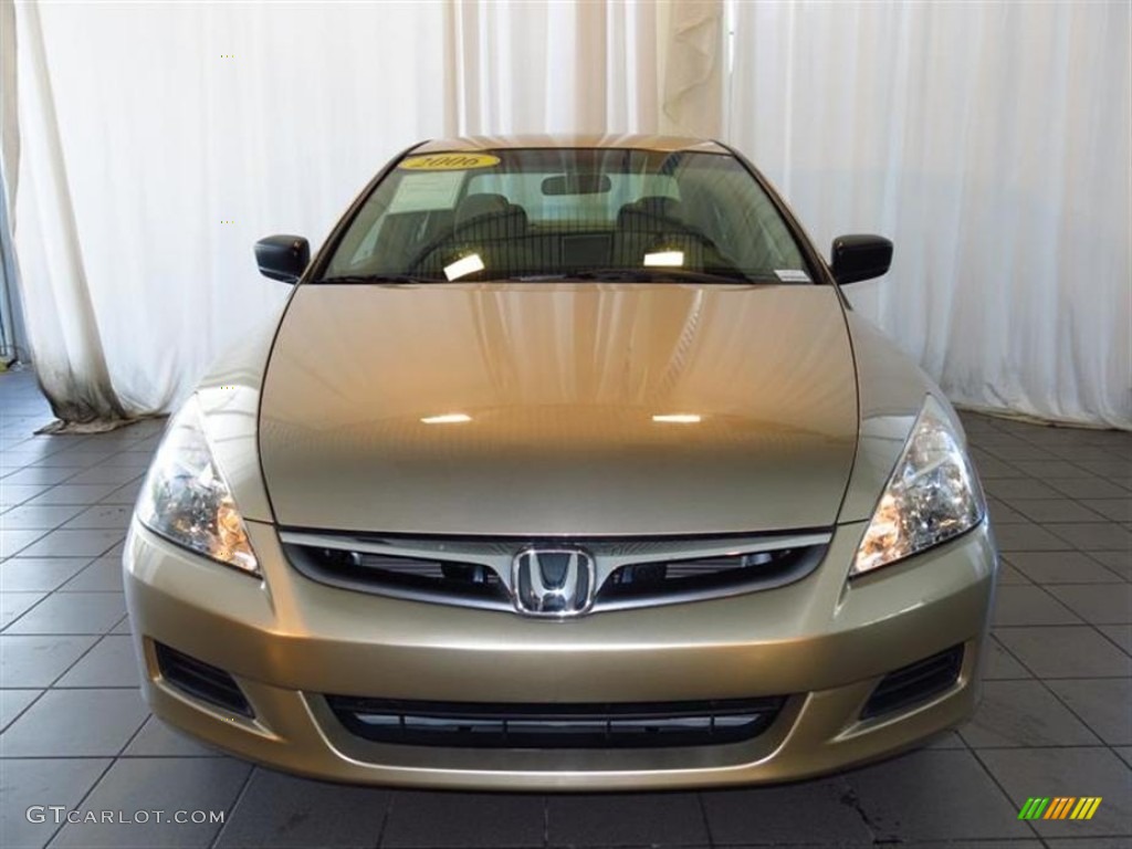 2006 Accord Value Package Sedan - Desert Mist Metallic / Ivory photo #4