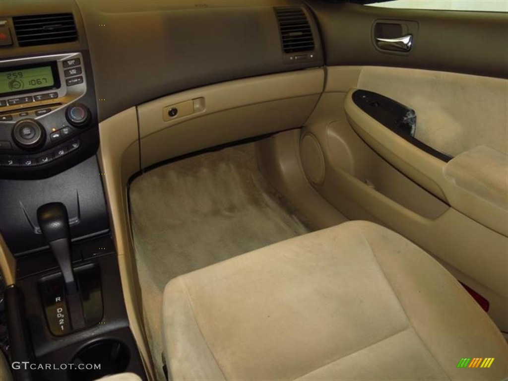 2006 Accord Value Package Sedan - Desert Mist Metallic / Ivory photo #13