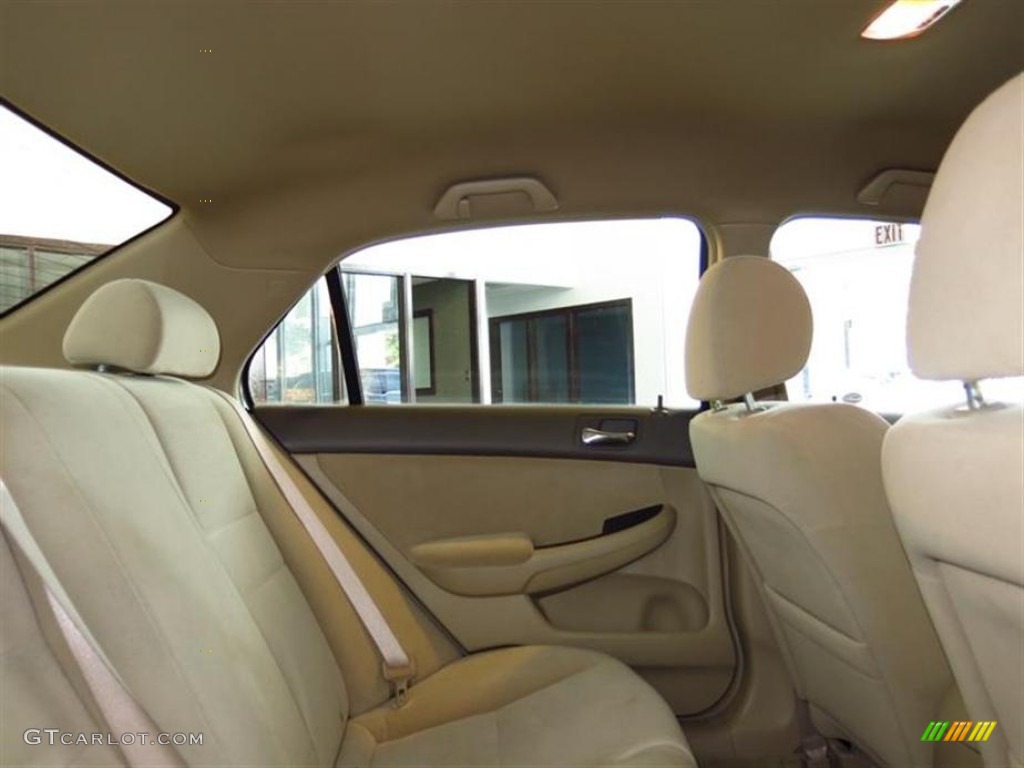 2006 Accord Value Package Sedan - Desert Mist Metallic / Ivory photo #14