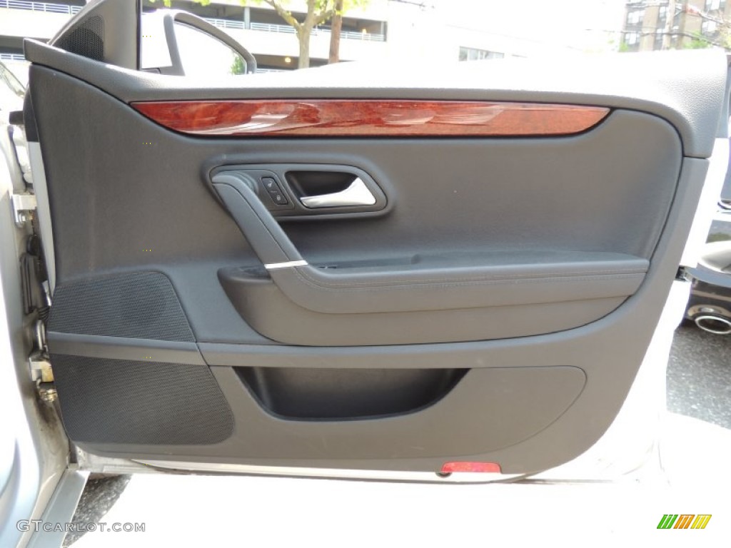 2011 Volkswagen CC Lux Plus Black Door Panel Photo #81717609