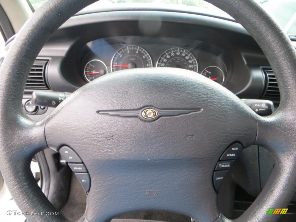 2004 Sebring LX Sedan - Stone White / Dark Slate Gray photo #38