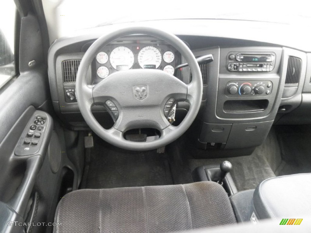 2003 Ram 2500 SLT Quad Cab 4x4 - Black / Dark Slate Gray photo #17