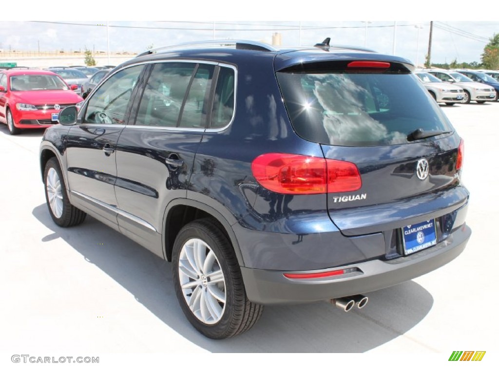 2013 Tiguan SEL - Night Blue Metallic / Beige photo #7