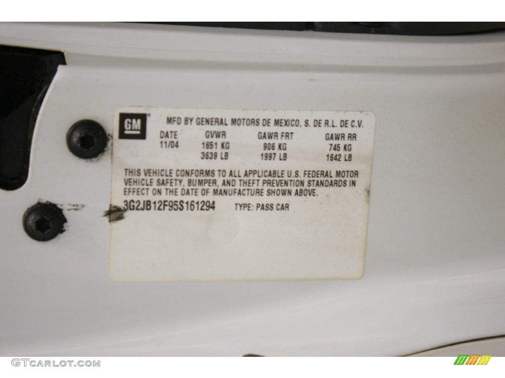 2005 Sunfire Coupe - Summit White / Graphite photo #15