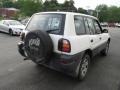 Natural White - RAV4 4WD Photo No. 5