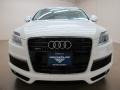 Calla White - Q7 3.0 TDI quattro Photo No. 2