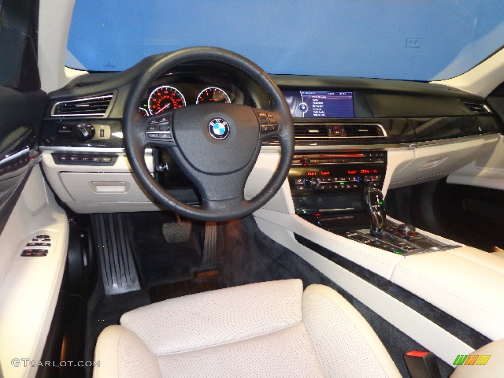 2010 7 Series 750i xDrive Sedan - Dark Graphite Metallic / Oyster/Black Nappa Leather photo #24