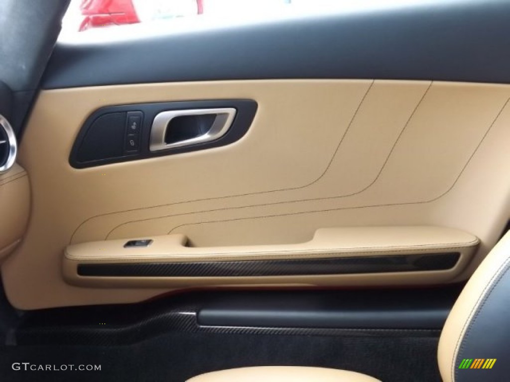 2012 Mercedes-Benz SLS AMG Door Panel Photos