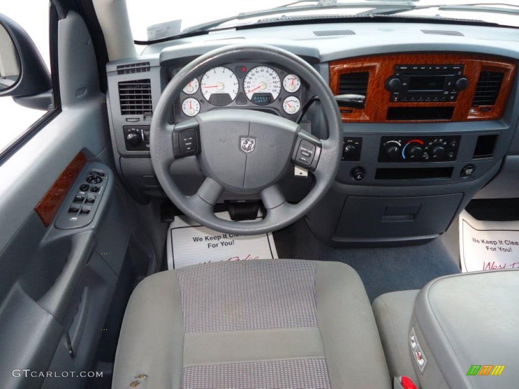 2006 Ram 1500 SLT Quad Cab 4x4 - Atlantic Blue Pearl / Medium Slate Gray photo #20