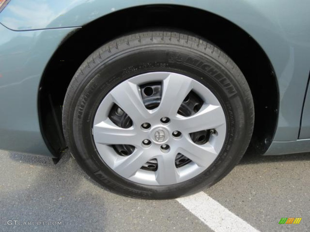 2010 Camry LE - Aloe Green Metallic / Bisque photo #4