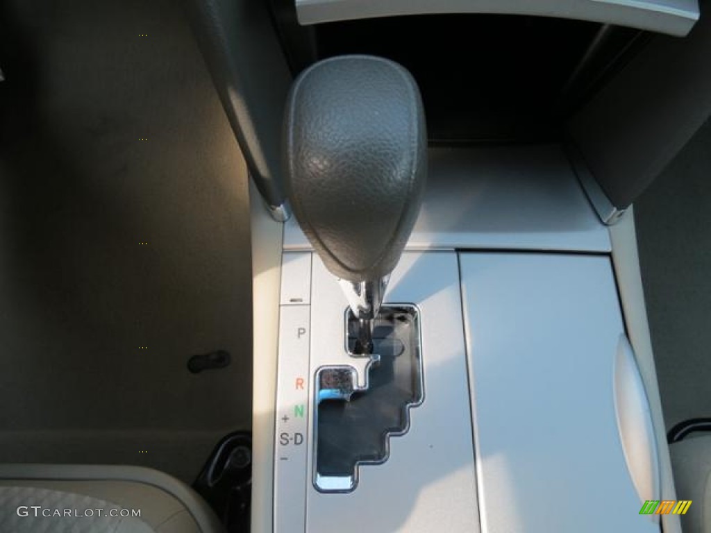 2010 Camry LE - Aloe Green Metallic / Bisque photo #15