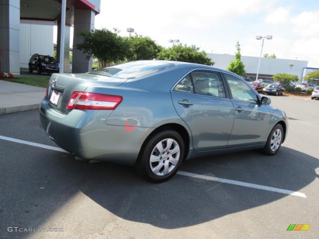 2010 Camry LE - Aloe Green Metallic / Bisque photo #27