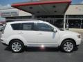 Diamond White Pearl - Outlander SE Photo No. 4