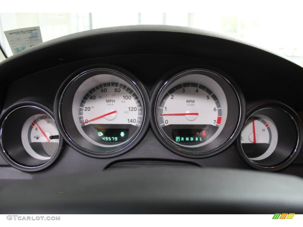 2010 Charger SXT - Inferno Red Crystal Pearl / Dark Slate Gray photo #15