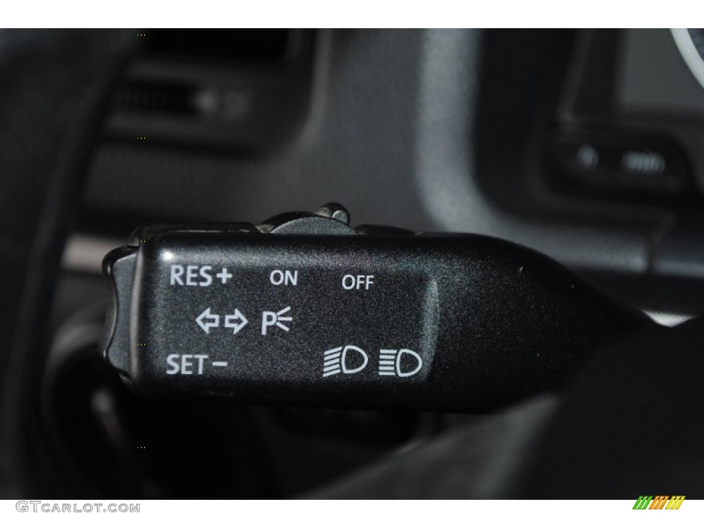 2007 Jetta 2.5 Sedan - Salsa Red / Anthracite photo #24